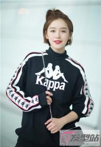 短发自己可以扎的发型 简约扎发秒变妙龄少女