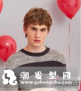 短碎发男生帅气发型 炫酷有型异性超喜欢