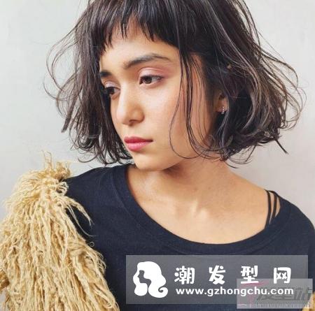 短发烫发发型潮女 微乱蓬蓬短发让男人看了就想揉你的头