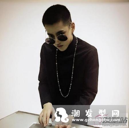 短发发型男阳光寸头 集潮流和清爽于一身非常阳刚