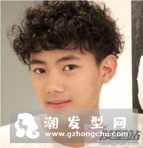 头型扁平适合的发型 帅气短发塑造完美比例