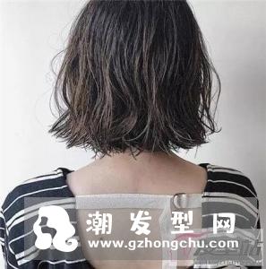 短发流行“湿发发型” 油头湿感制造性感