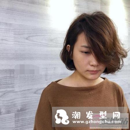 齐肩短发烫发发型 16款超修饰脸型及肩短卷发美翻天
