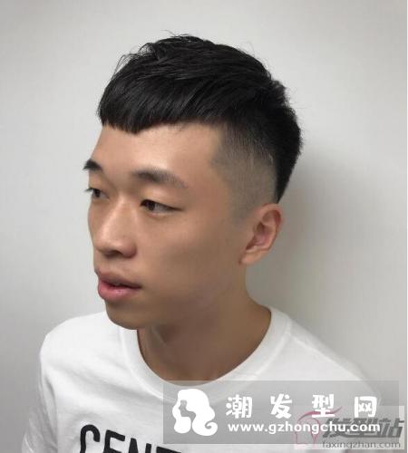 不同款式的纹理剪裁作品