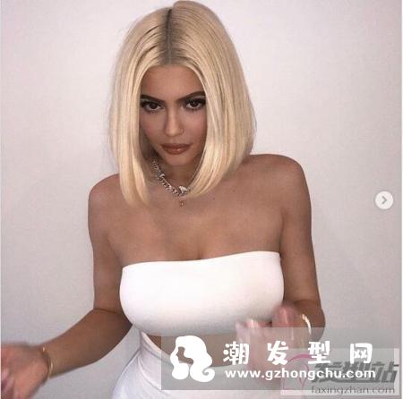 剪出今年最火热的发型Glass Hair 一秒拥有滑顺的玻璃感发质