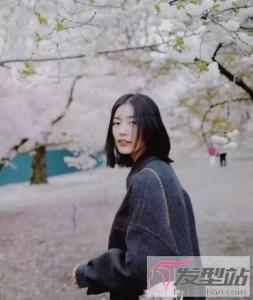 今年流行的撩耳短发 让你轻松美成小仙女