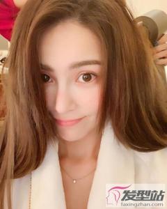 长直发怎么护理顺滑光泽 4招养成顺滑有光泽的迷人长发