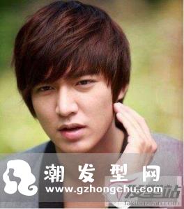 圆脸男生适合什么发型 阳光又帅气的圆脸男生发型