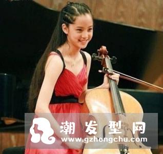 欧阳娜娜长发发型图片 彰显青春活力
