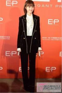 可爱女生短发发型 齐刘海短发超显呆萌