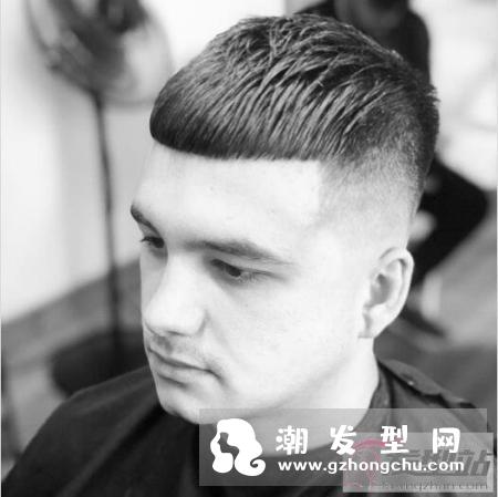 男生发型锅盖头铲两边 欧美Textured Crop发型超流行