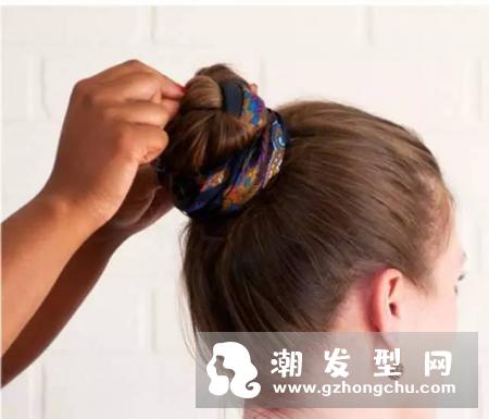 丝巾怎么绑头发-家居装修问答