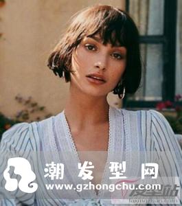 法式风格的短发通常别有一番韵味,风格自然简约,又不乏慵懒与性感的