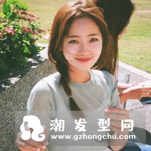 周雨彤的发型叫什么 微卷长发好女神