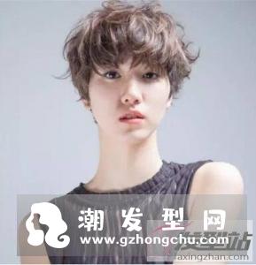 短碎发自然发型女 时尚简约弥漫清新气息