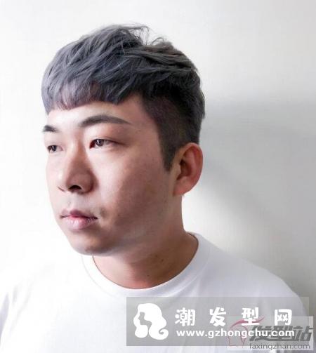 男生短发怎么剪好看 两边铲纹理剪裁set一下就帅气出门