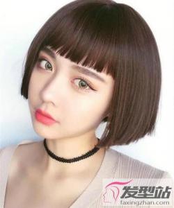 可爱女生短发发型 齐刘海短发超显呆萌