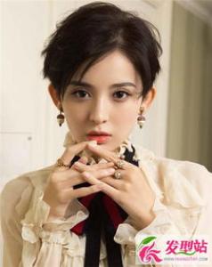2019女生流行发型短发 人气发型师推荐多变短发造型