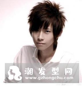 发量多的男生发型 尽显帅气成熟男人味