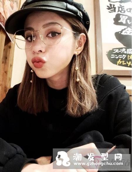 时尚美妆部落客,打算成立服饰品牌,朝电商路线发展
