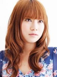 公主切短发年轻女生很适合剪