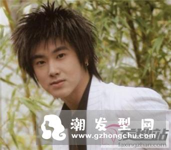 男生刺猬头短发发型 彰显与众不同个性