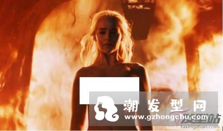 秋冬季适合剪短发吗 Emilia Clarke俐落短发展现知性美