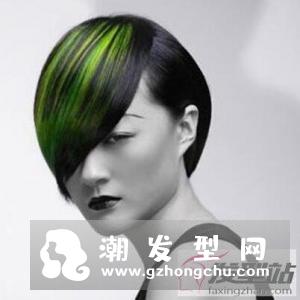 女生斜庞克发型 独特吸睛大写的帅气