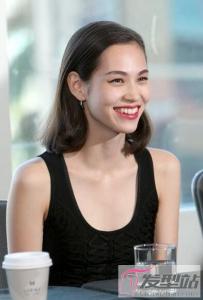 女短发发型 不同修颜短发造型示范给你看