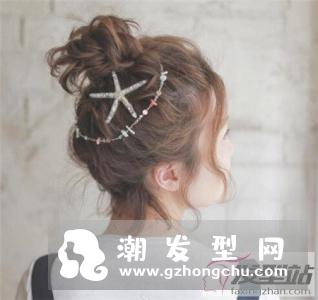 日系蓬松感盘发 减龄显少女萝莉