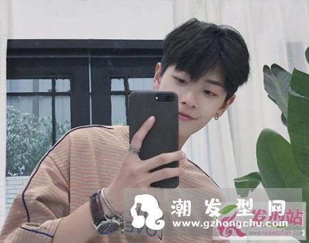 男生清爽帅气短发发型图片