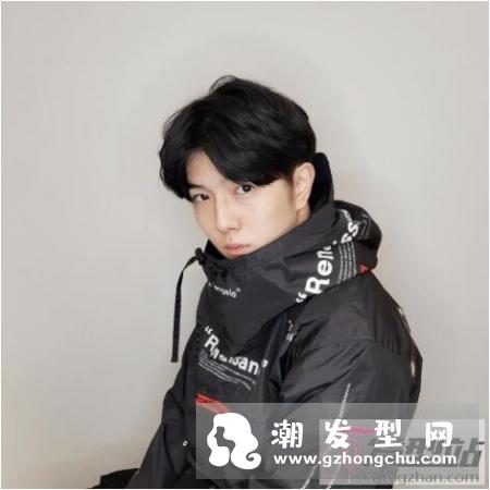 男生韩版卷发发型 帅气造型绝对是少女杀手