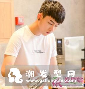 高额头男生帅气短发大全 这样的短发设计才帅气