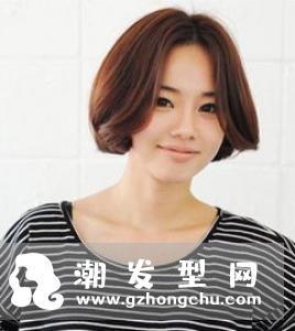 短发女生必读！LUCY HALE 的五个帅气短发造型