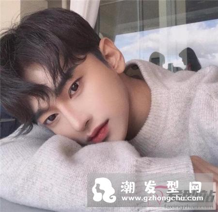 新款韩版男生发型 让你帅气时尚一整年