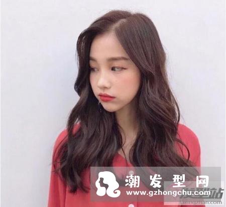 恰到好处的韩式微卷发 头发一卷立马变女神
