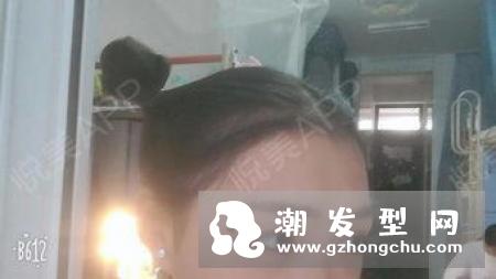 左右双丸子头这么扎好看 萌萌哒展现双重可爱