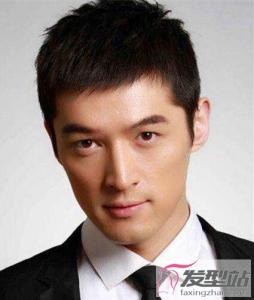 男生帅气平头发型 成熟稳重提升男人味