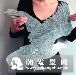 女生最近都改剪流苏短发 五官立刻摆脱平板变立体！