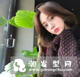 显瘦气质短发发型 中分短直发最受青睐