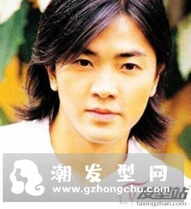 男生日系长发发型 慵懒中不乏个性魅力