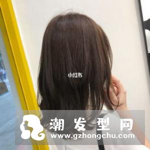 梨木色头发是什么颜色 显老吗