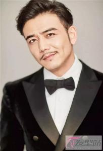 男生发型铲两边 帅气莫西干大全