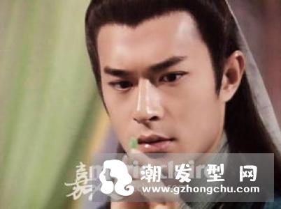 时尚短发羊毛卷 重返18岁少女颜值