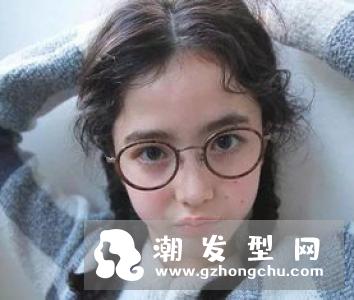 男生染银灰发色简直美哭 自带逆天美的银灰发色要有