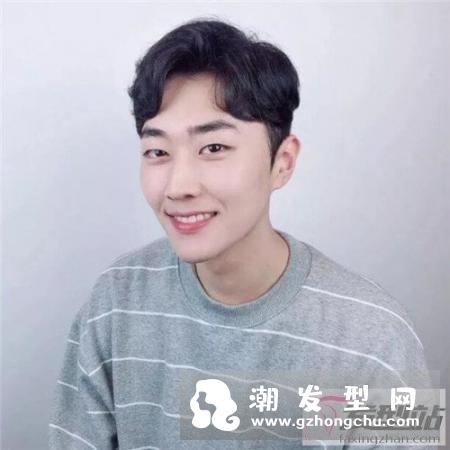 韩式流行“M字头”发型 帅哥发型模板剪这款