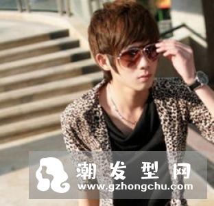 今年流行什么男生发型 烫发帅气有型演绎潮男style