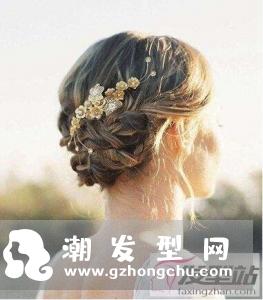 怎么扎欧美风的发型好看 端庄高雅欧美风盘太美了