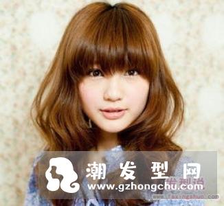 长脸女生适合的卷发 温柔修颜塑造完美脸型