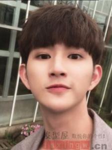 小奶狗发型怎么留 这样剪养眼又呆萌
